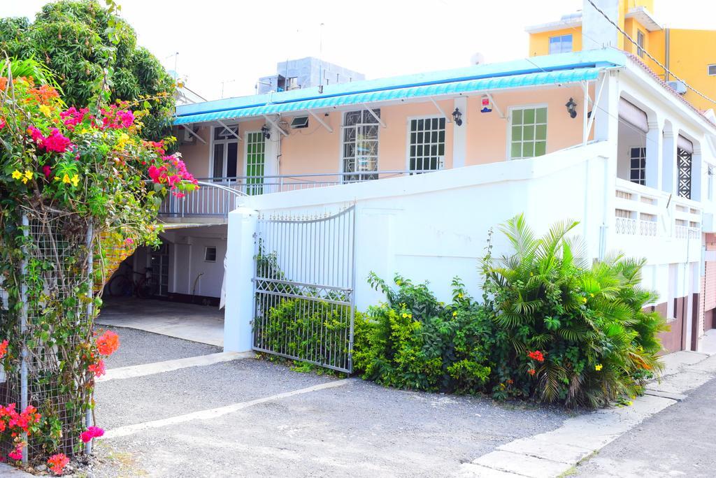 Mauri Holidays 'Budgeted Apartment' ラ・ガウレット 部屋 写真