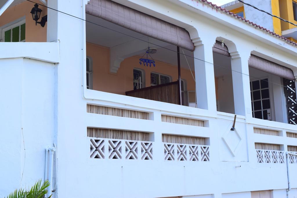 Mauri Holidays 'Budgeted Apartment' ラ・ガウレット 部屋 写真