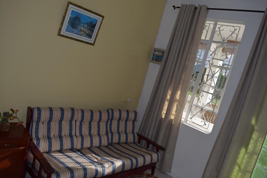 Mauri Holidays 'Budgeted Apartment' ラ・ガウレット 部屋 写真