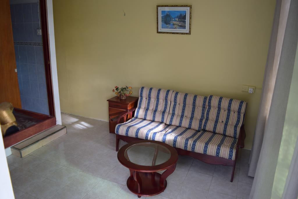 Mauri Holidays 'Budgeted Apartment' ラ・ガウレット 部屋 写真