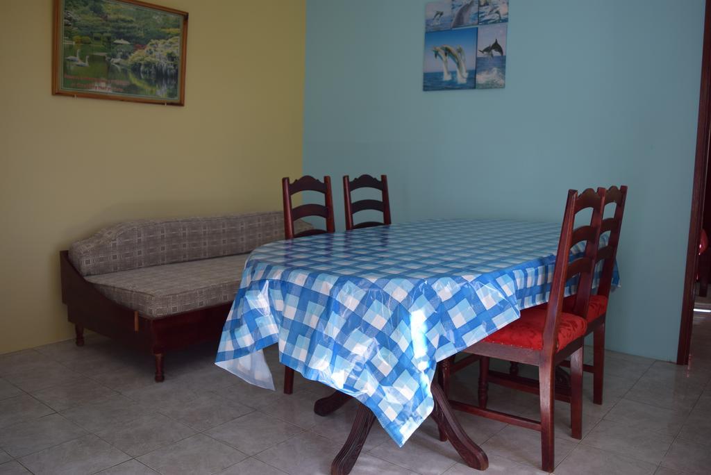 Mauri Holidays 'Budgeted Apartment' ラ・ガウレット 部屋 写真
