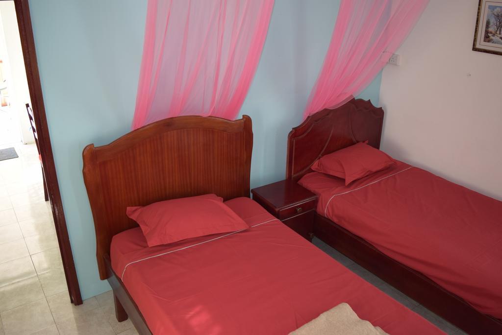 Mauri Holidays 'Budgeted Apartment' ラ・ガウレット 部屋 写真