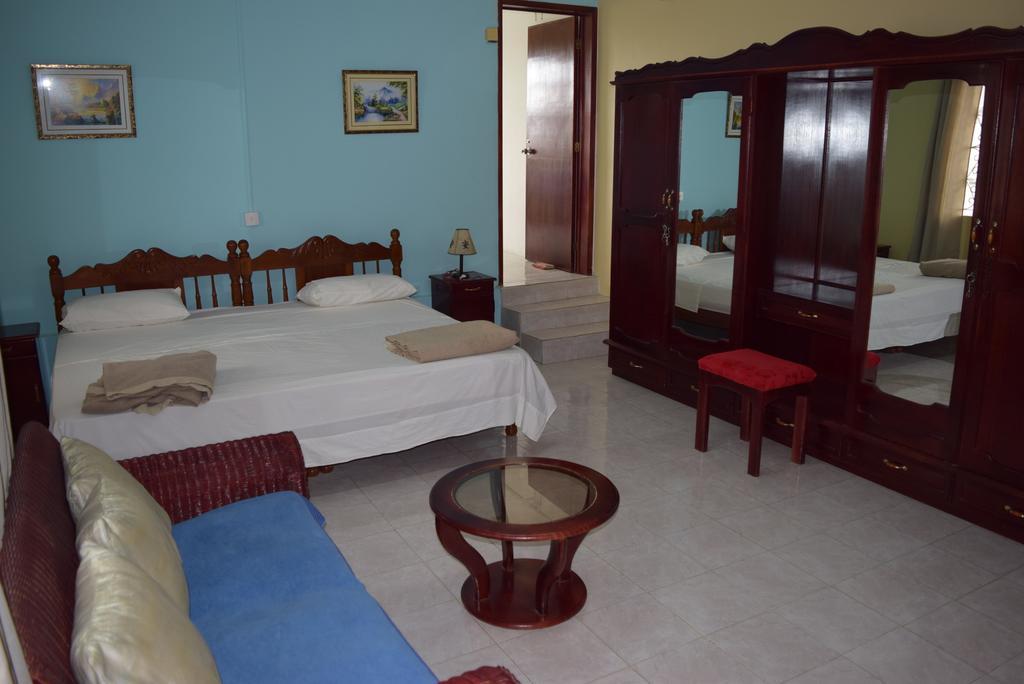 Mauri Holidays 'Budgeted Apartment' ラ・ガウレット 部屋 写真